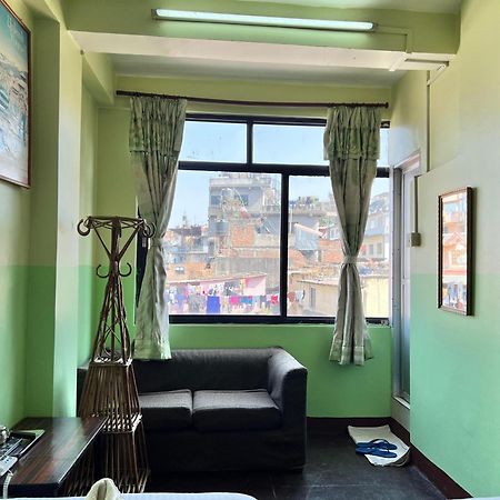 Metro Eco Hotel Kathmandu Esterno foto