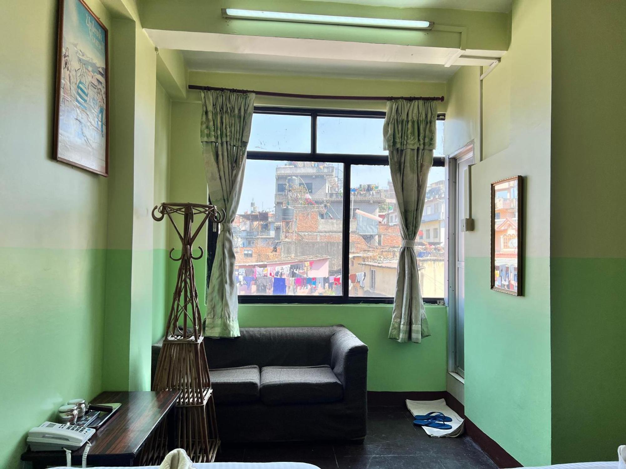 Metro Eco Hotel Kathmandu Esterno foto
