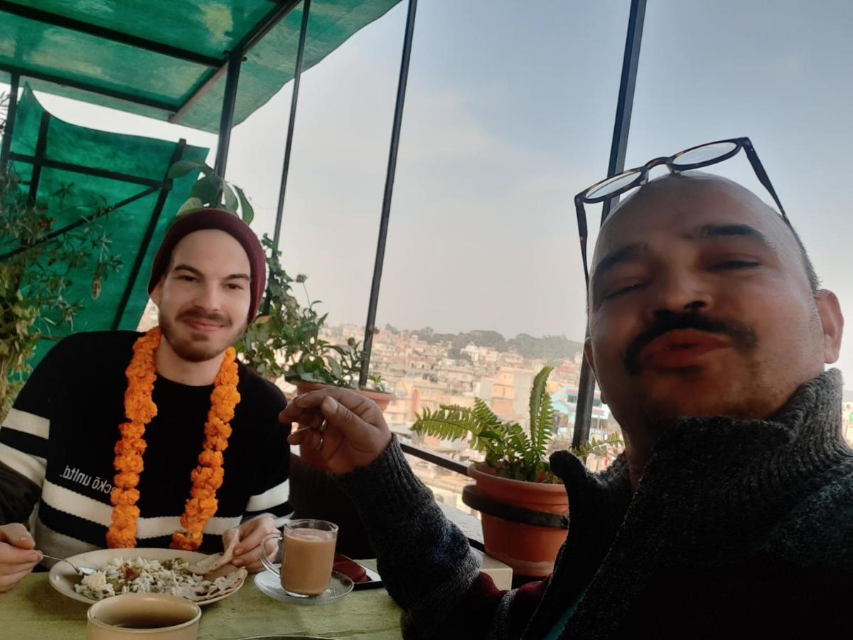 Metro Eco Hotel Kathmandu Esterno foto